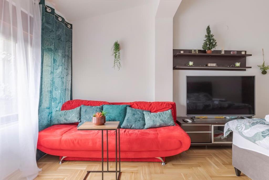 Warm House Full Of Green Ambient,Joy And Comfort Zagreb Bagian luar foto