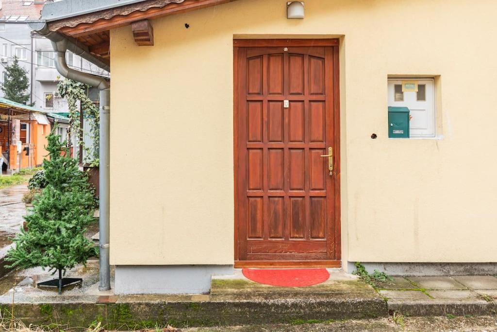 Warm House Full Of Green Ambient,Joy And Comfort Zagreb Bagian luar foto